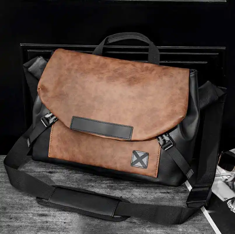 Bí quyết chọn tote bag nam phù hợp với mọi phong cách 3 Bí quyết chọn tote bag nam phù hợp với mọi phong cách