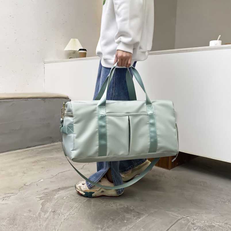 Top mẫu túi đeo chéo nhiều ngăn đi du lịch đáng mua nhất hiện nay 4 Túi du lịch basic