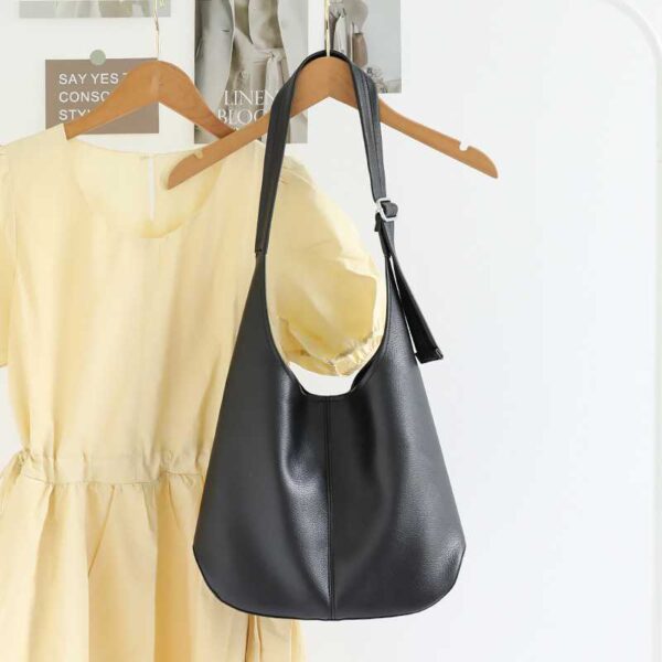 Tote da đế cong