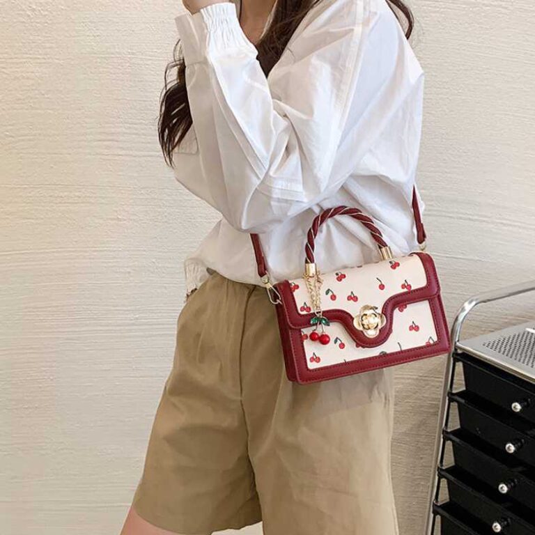 Túi đeo chéo dáng hộp