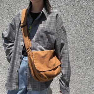 Túi chéo vin tẹt - Nâu