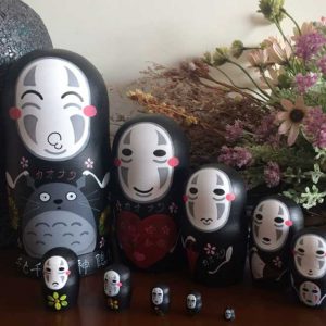 Vô diện đồ chơi (búp bê Nga)
