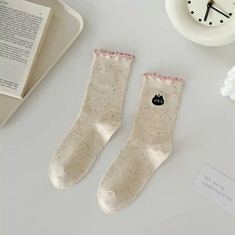 Vớ viền hồng