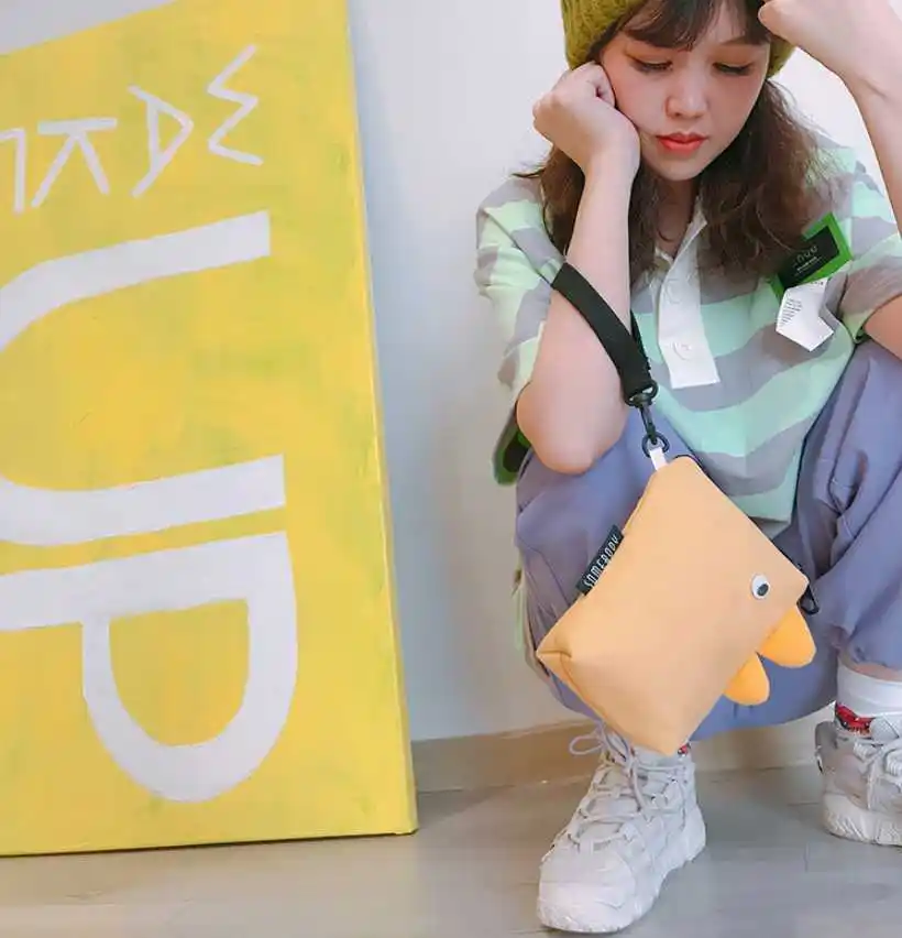 Ví vịt vàng 2 Ví vịt vàng - Ảnh 2