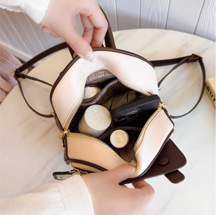 Balo da kèm móc khóa mèo 6 Balo da kèm móc khóa mèo - Ảnh 6