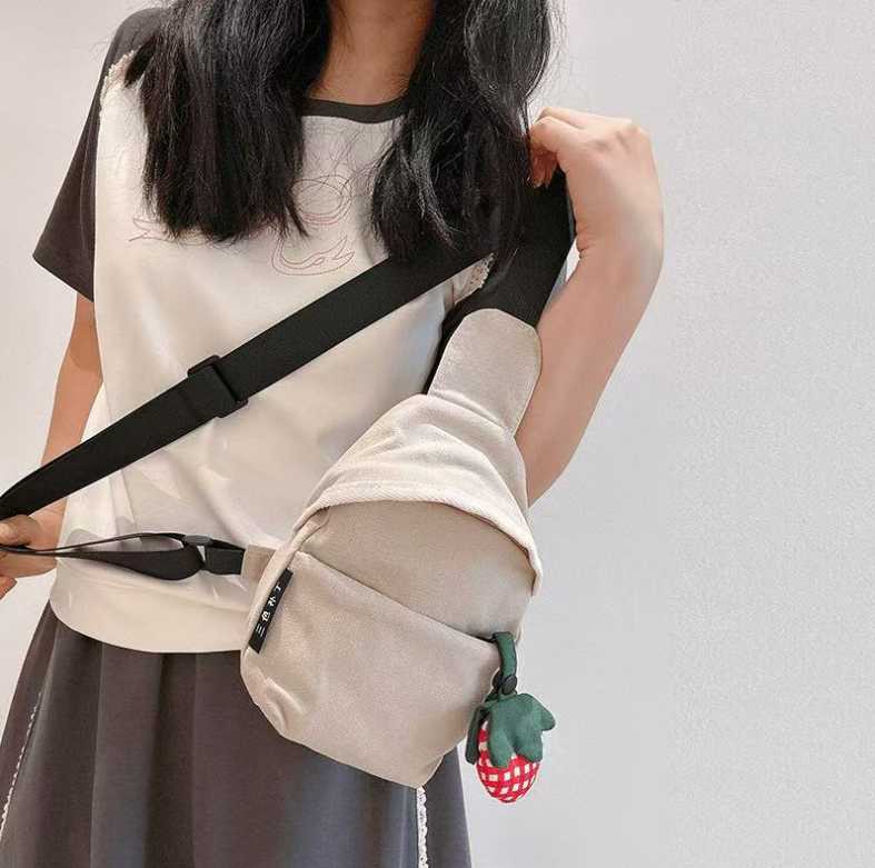 Bao tử móc khóa dâu 2 Bao tử móc khóa dâu - Ảnh 2