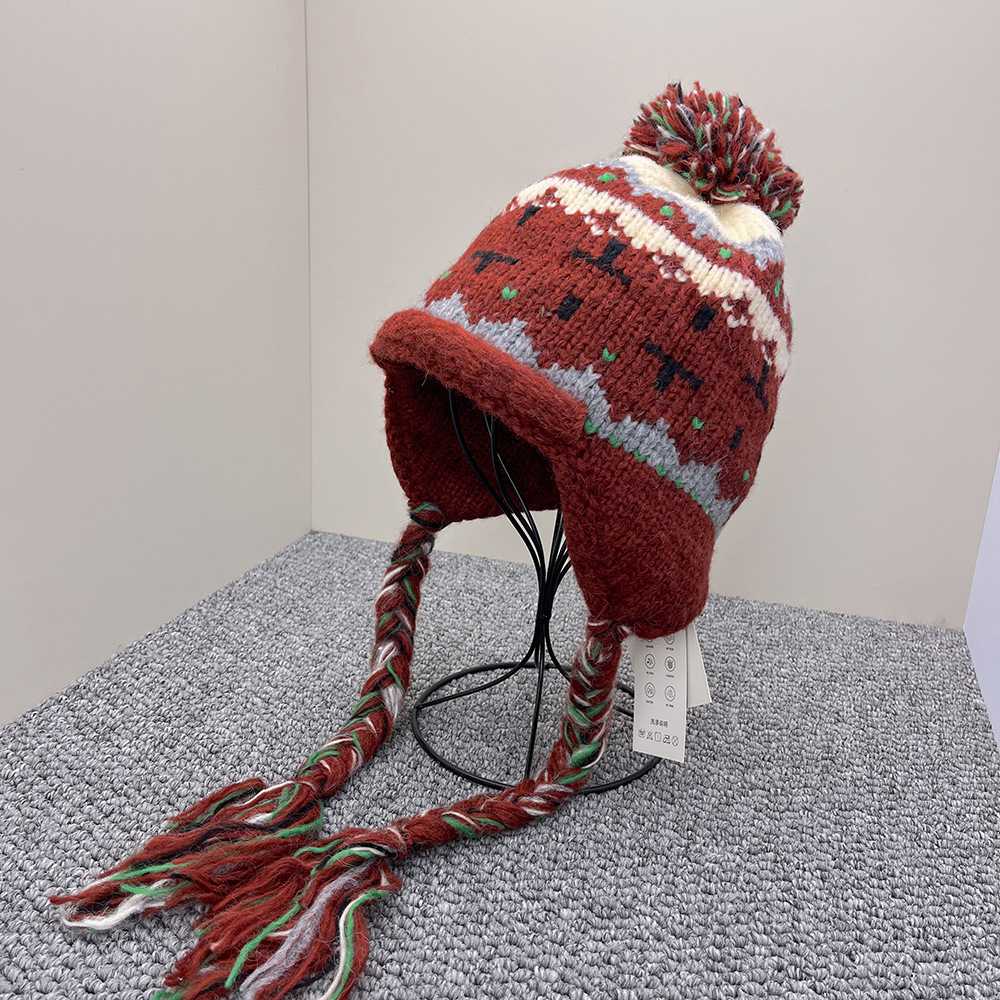 Nón len đỏ cục bông 2 Nón len đỏ cục bông - Ảnh 2