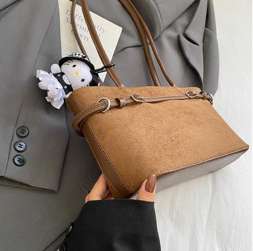 Kẹp nách bầu ngang 7 Kẹp nách bầu ngang - Ảnh 7