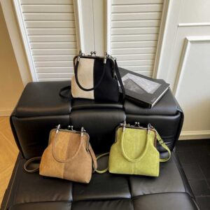 Túi xách nỉ khóa DB