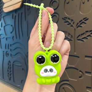 Móc khóa bóp 1 cái là mắt lồi haha