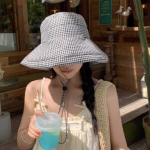 Nón vành bự sọc