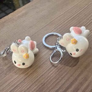 Móc khóa thỏ có cánh