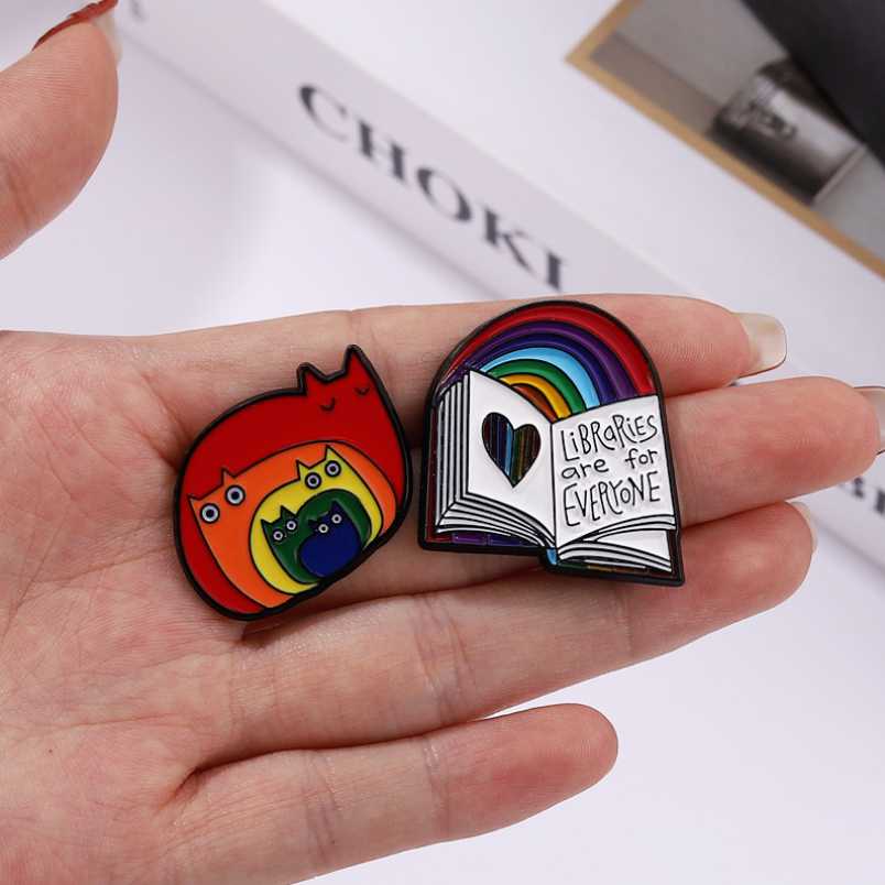 Pin cài túi, balo, áo, nón...mèo chồng mèo 2 2 2 2