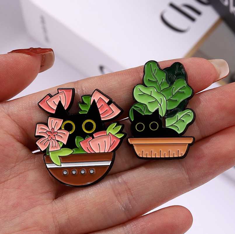 Pin cài trang trí túi, balo, áo, nón... CON MÈO TRONG BỒN CÂY 2 2 22