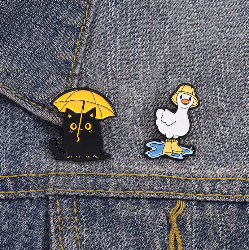 Pin cài trang trí túi, balo, áo, nón... MƯA RỒI 2 2 80