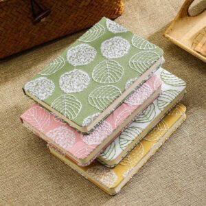 Sổ handmade họa tiết lá