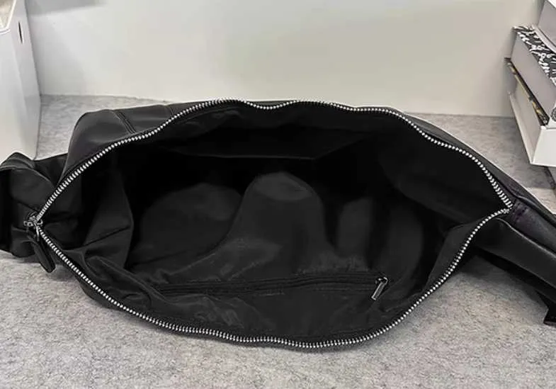 Tote sừng bò da lớn 16 Tote sừng bò da lớn - Ảnh 16