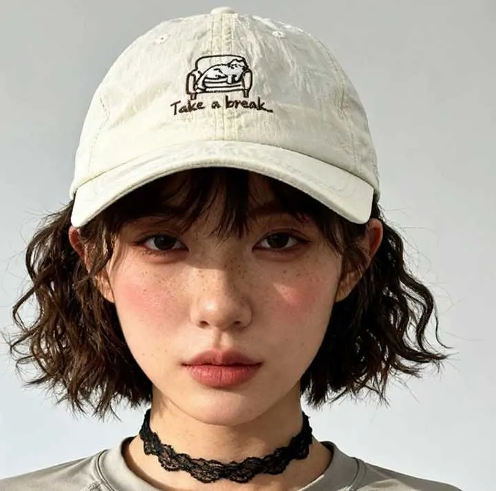 Nón lưỡi chai mèo lười